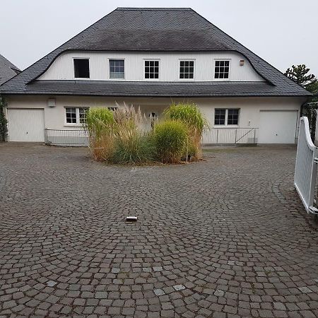 Wohnen Im Souterrain Einer Villa Хердеке Экстерьер фото