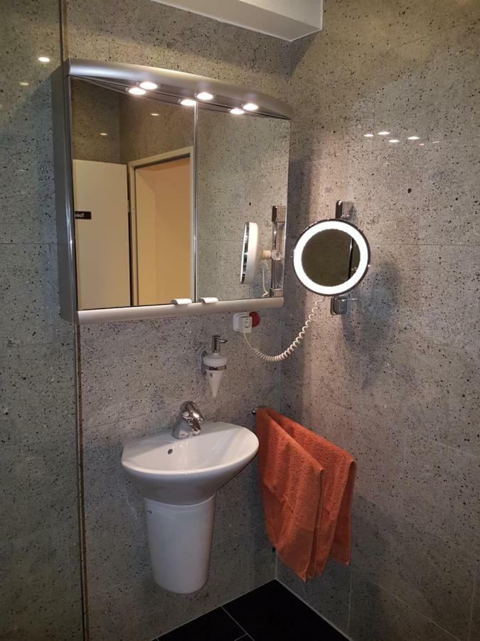 Wohnen Im Souterrain Einer Villa Хердеке Экстерьер фото